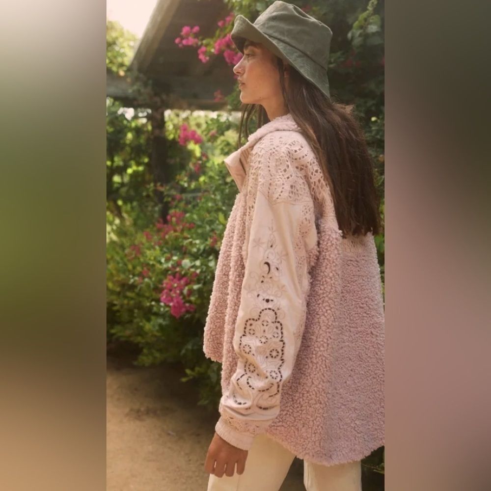 NWT Free People Cream Sherpa and Lace Seaside Fleece